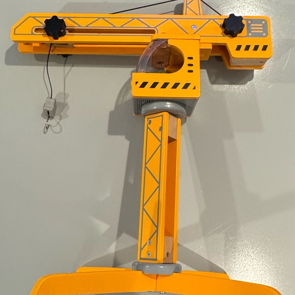 Hape Crane Lift Wooden Toy for Kids 3 Years and Up Yellow Interactive